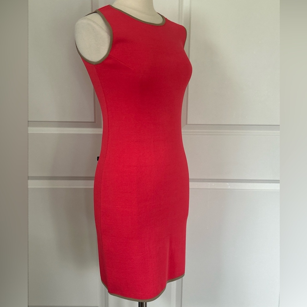BIANA size 4 Coral Sleeveless Sheath Dress Tan Trim Midi $350